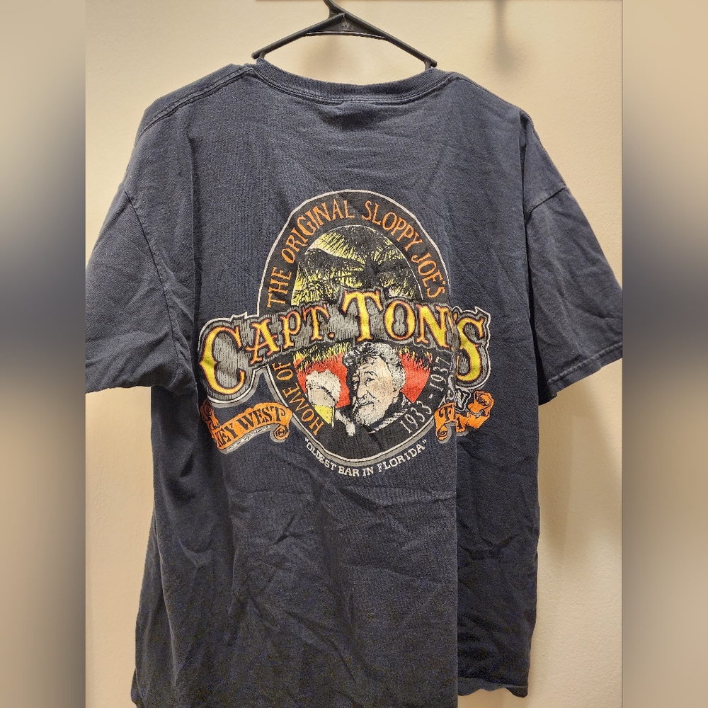 Captain Tony's Saloon men's T-shirt. Size XL#florida #captaintonys #keywest